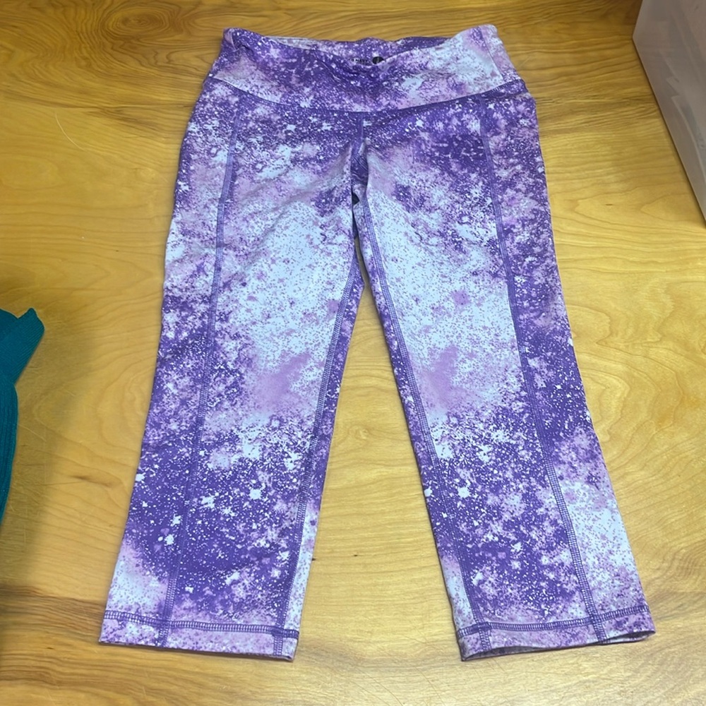 Old Navy purple cropped leggings